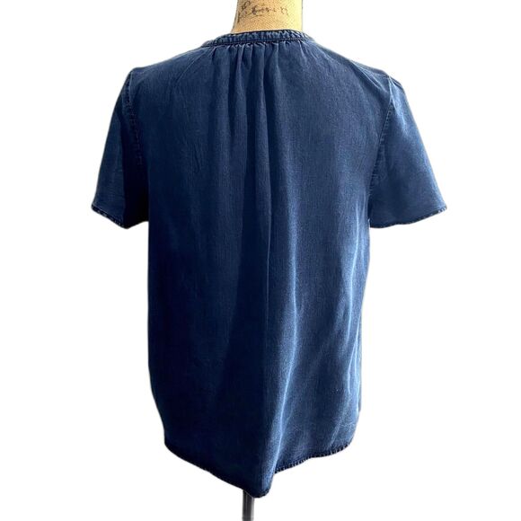 Soft Surroundings Tencel Denim Blouse Pintuck Flutter Sleeve Size Medium - Picture 2 of 4